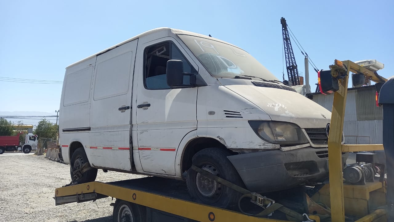 Mercedes-Benz SPRINTER 2009 - 1 REPUESTO USADO/USADA EN DESARME